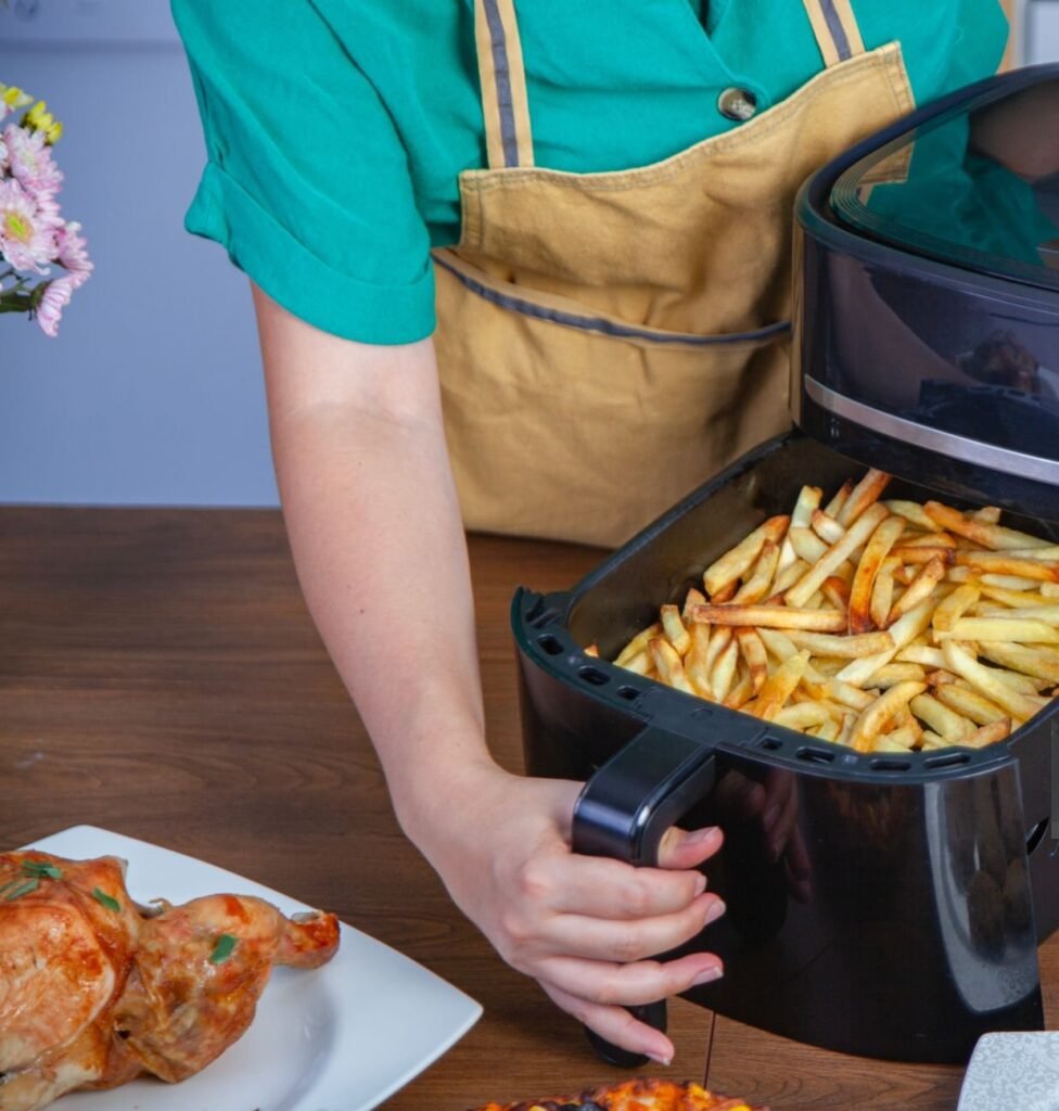 The Best Ultimate 1 Air Fryer Liners 7 istockphoto 2185785571 2048x2048 1 newkitch.com